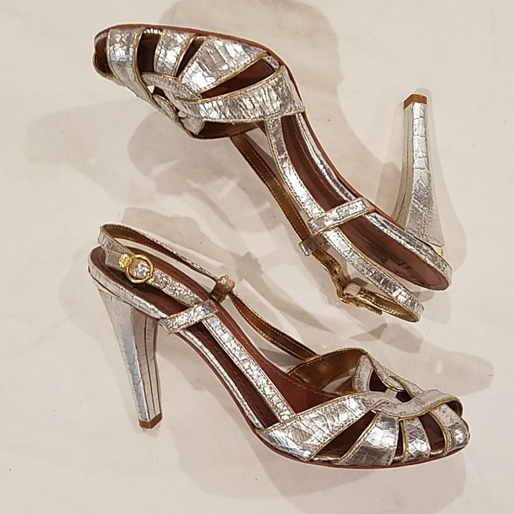 BCBGMAXAZRIA silver heels size 10 - Picture 1 of 8